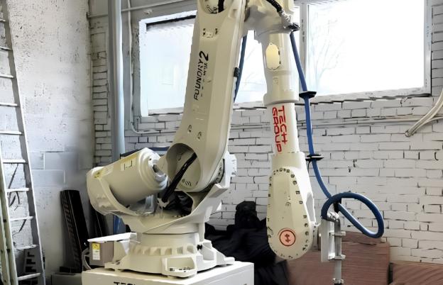 3D-betoonprintimisel kasutatud tööstusrobot ABB IRB 6700
