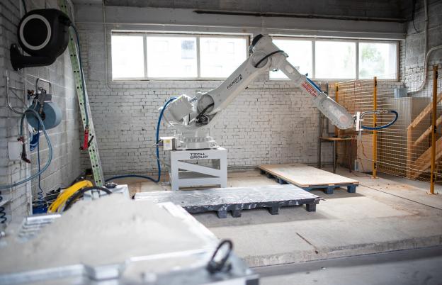 3D-betoonprintimisel kasutatud tööstusrobot ABB IRB 6700