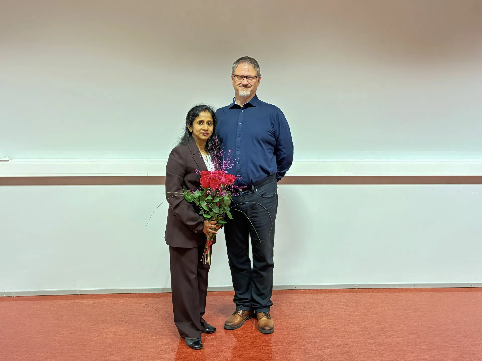 Anjana Hari doktoritöö kaitsmisel koos juhendaja Timo Kikasega
