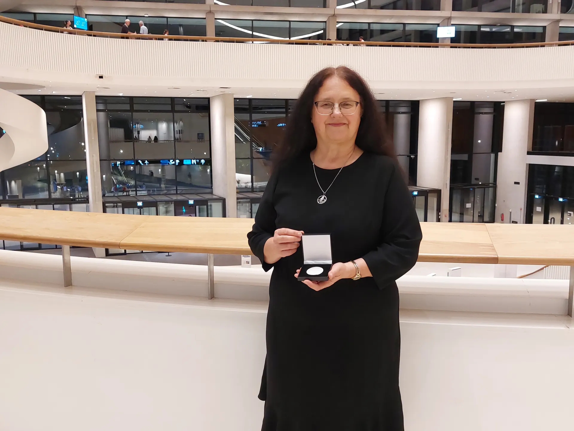 Professor Haldja Viinalass EAAP teenetemedaliga
